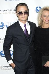 Pamela Anderson - Jewish Values International Awards Gala in New York 5/5/2016
