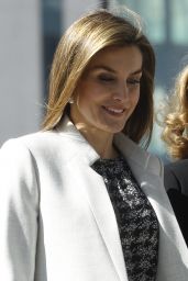 Queen Letizia - Visits the Facilities of the Research Institute of Food Science at University Madrid 5/3/2016
