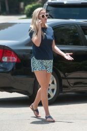 Reese Witherspoon - Out and About in Los Angeles 5/30/2016