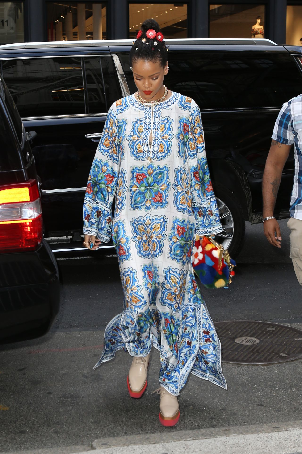 Rihanna - Arrives to MAC With Her Friend Melissa Ford in New York 5/29 ...