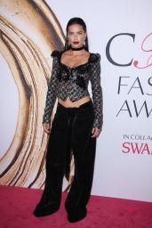 Adriana Lima – CFDA Fashion Awards in Hammerstein Ballroom, New York City 6/6/2016