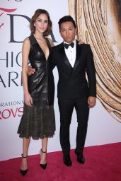 Alexa Chung – CFDA Fashion Awards in Hammerstein Ballroom, New York City 6/6/2016
