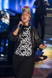 Alicia Keys - Performs at TV broadcast 