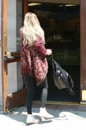 Amber Heard - Running Some Errands in Los Angeles, June 2016
