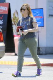 Amy Poehler - Shopping for Grocery at Bristol Farm in Beverly Hills 6/5/2016