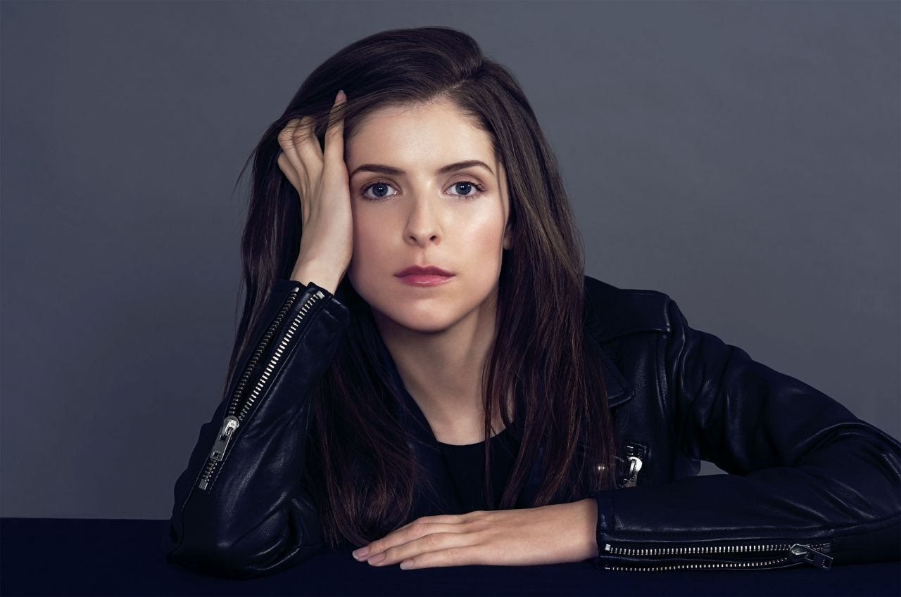 Anna Kendrick's Blue Hair Transformation: See Her New Look! - wide 5