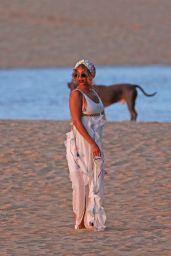 Beyoncé - Photoshoot on the Beach in Hawaii 6/23/2016