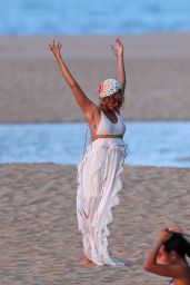 Beyoncé - Photoshoot on the Beach in Hawaii 6/23/2016
