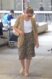 Cameron Diaz - Arrive Home in Los Angeles After Vacationing in Tahiti 6/27/2016