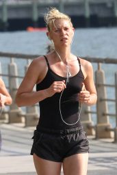 Claire Danes - Jogging in New York City, June 2016