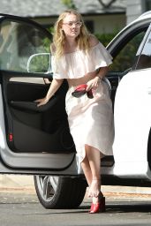 Dakota Fanning Outfit Ideas - Out in Los Angeles 6/10/2016 