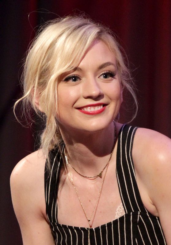 Emily Kinney Performs at 