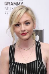Emily Kinney Performs at 