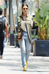 Emily Ratajkowski Urban Outfit - Out in Los Angeles 5/31/2016