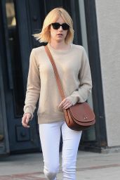 Emma Roberts Gets a New Hair Color and Cut at Nine Zero One Salon in West Hollywood, June 2016