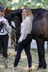 Hilary Duff - On the Set of 