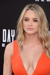 Hunter King – ‘Independence Day: Resurgence’ Premiere in Hollywood 6/20/2016