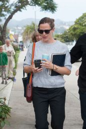 Jennifer Garner - Arrives for a Sunday Church Service in Pacific Palisades, CA 6/5/2016