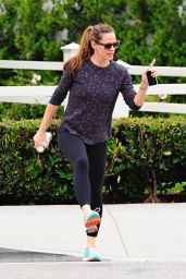 Jennifer Garner in Tights - Out in Los Angeles 6/9/2016