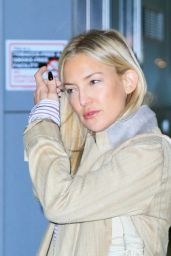 Kate Hudson Travel Outfit - JFK Airport in NYC 6/8/2016