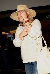 Kate Hudson Travel Style - LAX Airport in LA 5/31/2016 