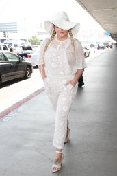 Kesha Style - at LAX Airport 6/3/2016