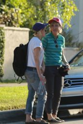 Kristen Stewart Leaving Her Dad
