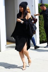 Kylie Jenner Classy Fashion - Out in Los Angeles 6/1/216