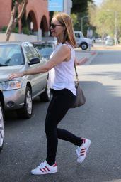 Leslie Mann Street Style - Leaving Mecha Salon Beverly Hills, June 2016