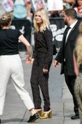 Margot Robbie Arriving to Appear on 