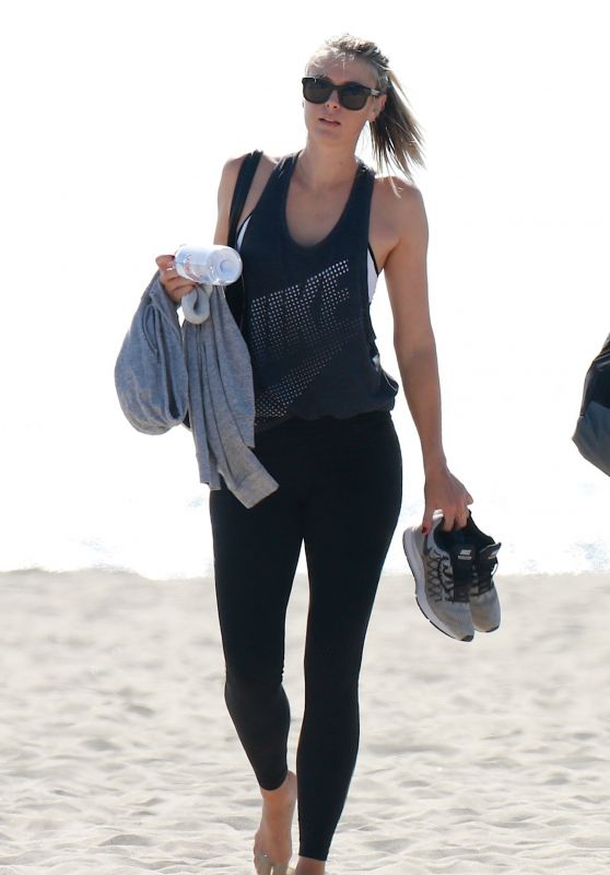 Maria Sharapova on a Beach in Los Angeles 8/6/2016