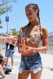 Nina Agdal - Mermaid Parade in Coney Island 6/18/2016 