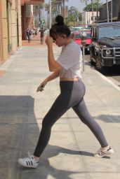 Noah Cyrus in Spandex - in Front of Steven & Co. Jewelers in Beverly Hills 6/27/2016
