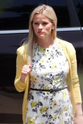 Reese Witherspoon - On the Set of 