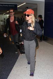 Renee Zellweger Travel Outfit - at LAX Airport in LA 6/14/2016 