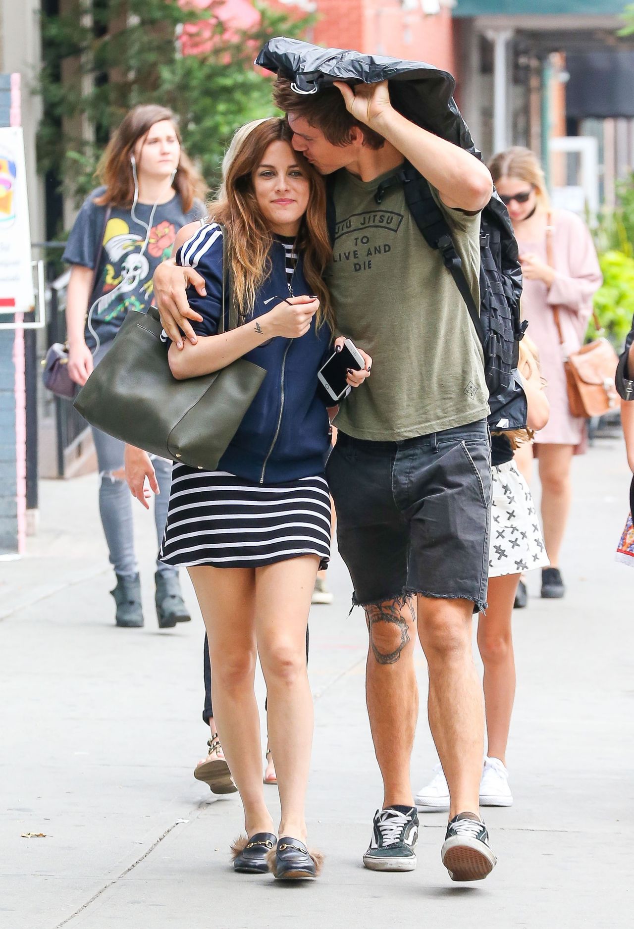 Riley Keough And Her Husband Out For A Stroll In New York City 6 23 ...