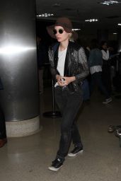 Rooney Mara Travel Outfit - LAX Airport in LA 6/8/2016