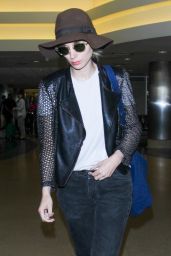 Rooney Mara Travel Outfit - LAX Airport in LA 6/8/2016