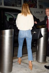 Rosie Huntington-Whiteley Casual Style - Arriving in the Big Apple in New York 6/5/2016