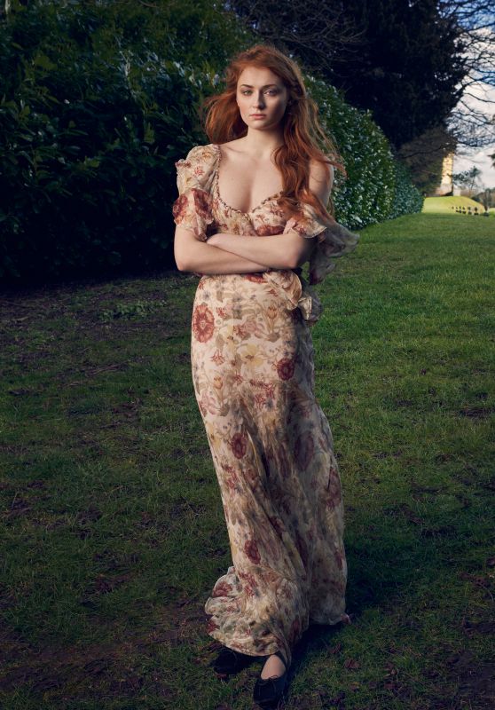 Sophie Turner - Photoshoot for The Edit Magazine April 2016