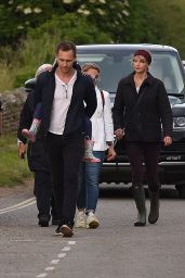 Taylor Swift - Enjoying a Day on the Beach With Tom Hiddleston and His Family in Suffolk, England 6/26/2016