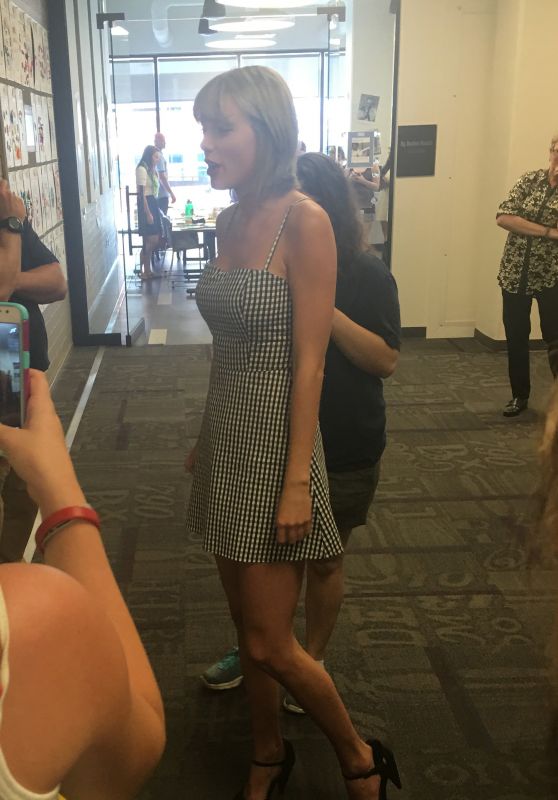 Taylor Swift - Greets Visitors at the Taylor Swift Education Center in Nashville 6/23/2016