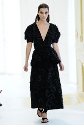 Bella Hadid - Christian Dior Haute Couture Fall - Winter 2016/2017 Runaway at Paris Fashion Week 7/4/2016