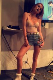 Bella Thorne Social Media Pics 7/3/2016