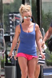 Britney Spears at Sephora in Westlake Village 7/30/2016 