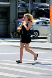 Dakota Fanning - Getting a Pedicure in New York City 7/27/2016