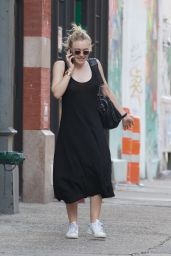 Dakota Fanning Street Style - SoHo in New York City, 07/19/2016