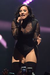 Demi Lovato - Performing at the BB&T Center in Sunrise Florida 7/1/2016