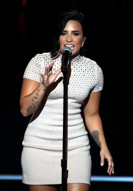 Demi Lovato - Performing at The Democratic National Convention in Philadelphia, July 2016