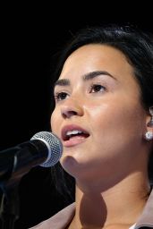 Demi Lovato - Rehearsing for Democratic National Convention Performance at Well Fargo Center in Philadelphia 07/25/2016